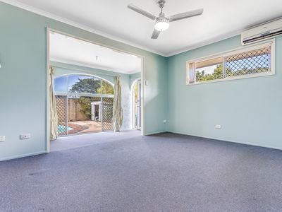 1 Chestnut Drive, Murrumba Downs