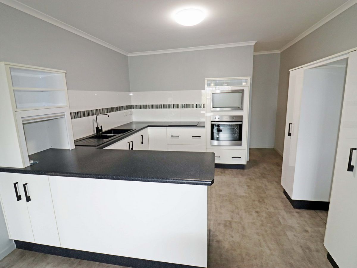 9B Rita Circuit, Atherton