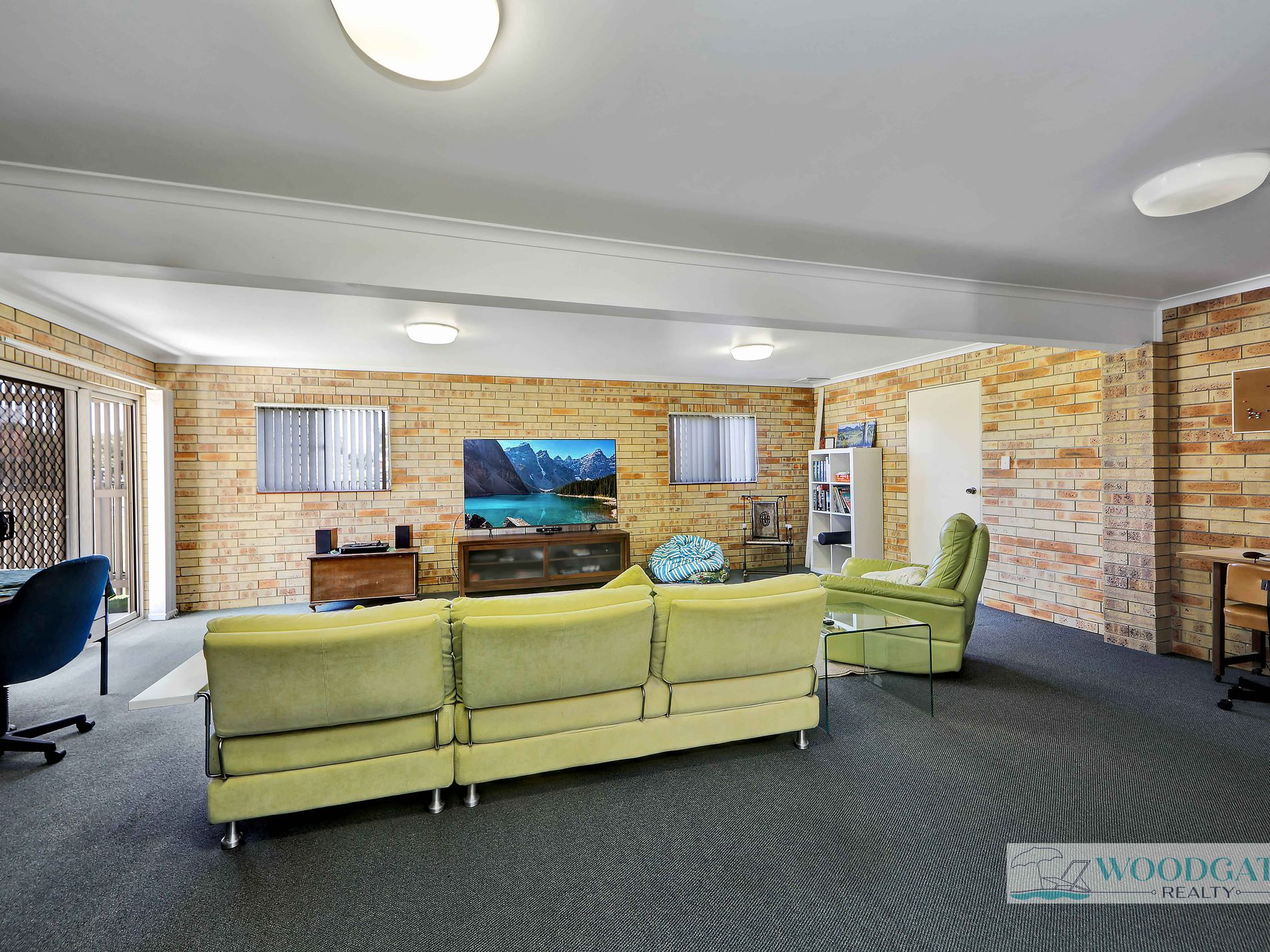 101 Esplanade, Woodgate