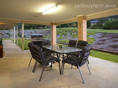 19 LAMBOURN DRIVE, Wodonga