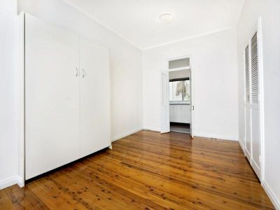 4 / 1 Hughes St, Potts Point