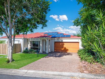 2 / 14 Redstart Street, Upper Coomera