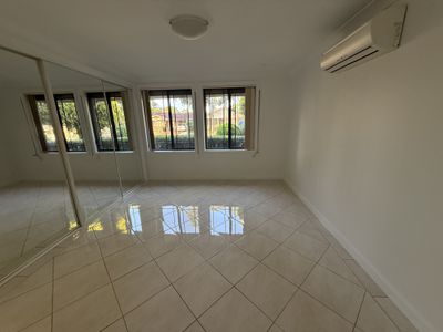 8 Horningsea Park Drive, Horningsea Park