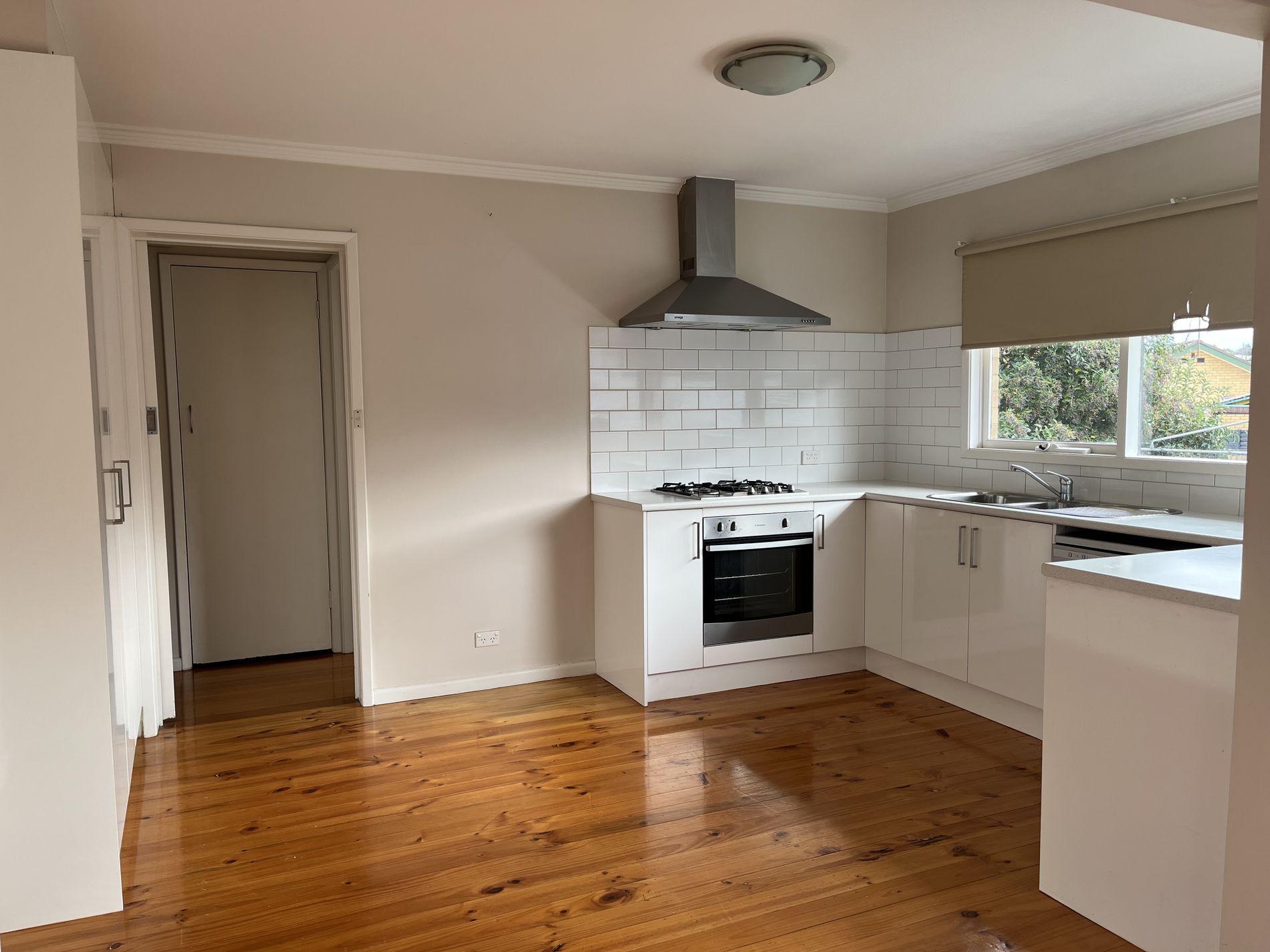 6 Walpole Avenue, Belmont
