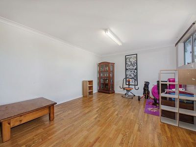 18 Moorpark Avenue, Yanchep