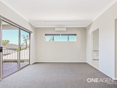 56 The Promenade, Springfield Lakes