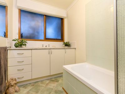 22 Rainbow Court, Rye