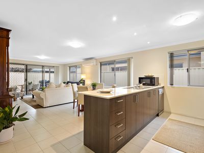 17 Pinot Loop, Pearsall