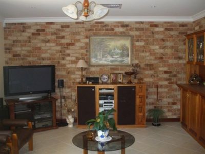 38 Algona Road, Lavington