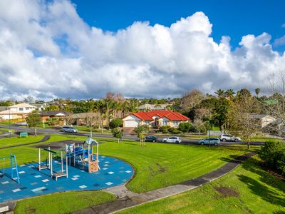 16 Semillon Avenue, Henderson