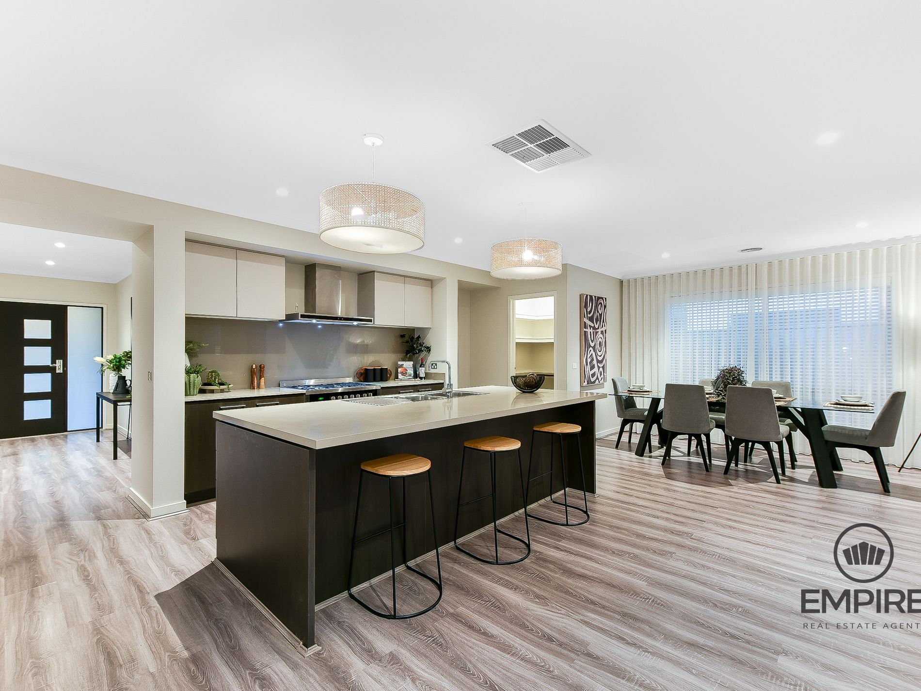 4 Lothbury Drive, Clyde North Empire Real Estate Agents