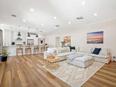 2 Anzio Court , Secret Harbour