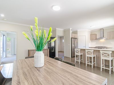 2 / 13 Thomas Way, Kardinya