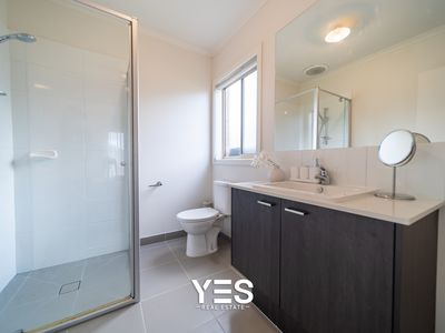 27 Langshan Road, Clyde North