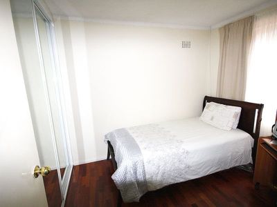 12 / 30 Barber Avenue, Eastlakes
