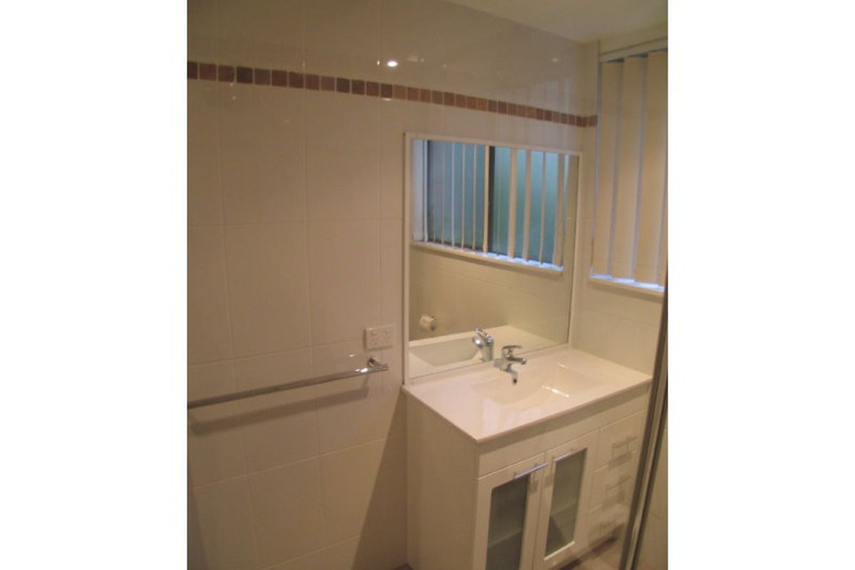 2 / 5 Palmgrove Place, North Avoca