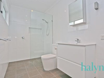 8 Lawrence Avenue, West Perth