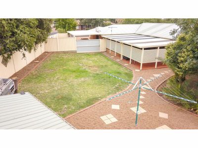 4 Lesley Place, Dubbo