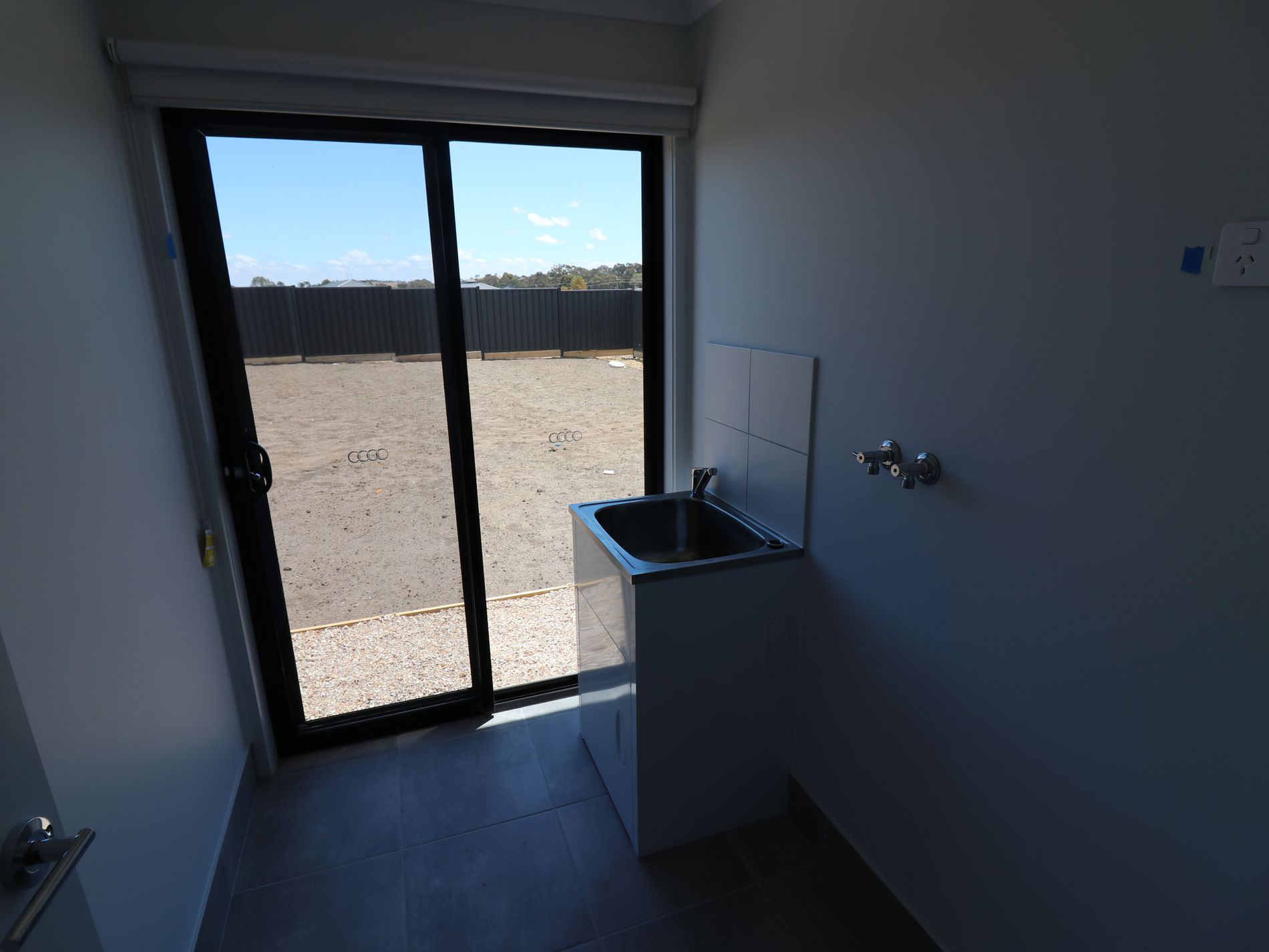 7 Pony Promenade, Seymour