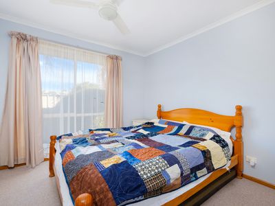 1 / 23 SEVERIN COURT, Thurgoona