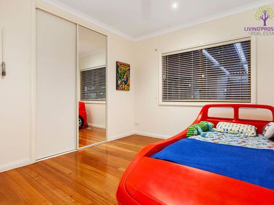 4 Royan Mews, Point Cook