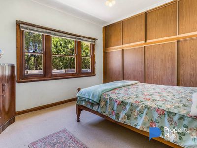 135 Calder Highway, Charlton