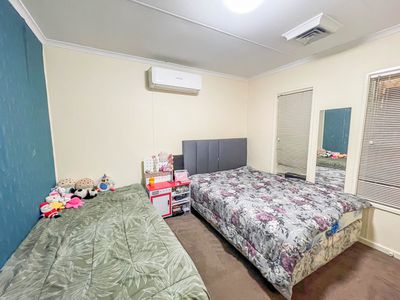 2 Edwins Way, South Hedland