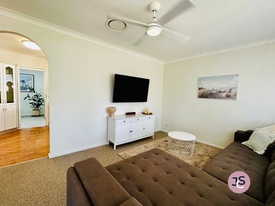 9 Cheryl Close, Elermore Vale
