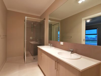 26 Dorset Grove, Truganina