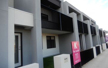 7 TAGORE WALK, Officer