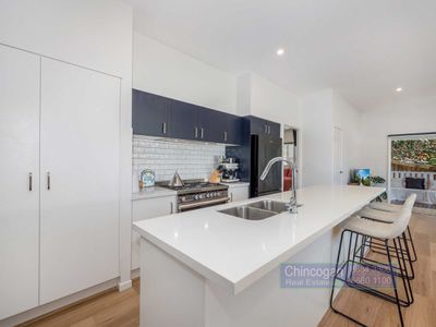 3 / 4 Burra Burra Close, Ocean Shores