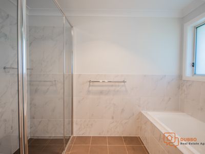 27 Argyle Avenue, Dubbo