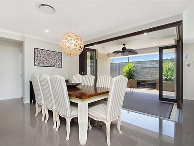 25 English Place, Rochedale