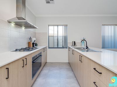 10 Paddle Way, Yanchep