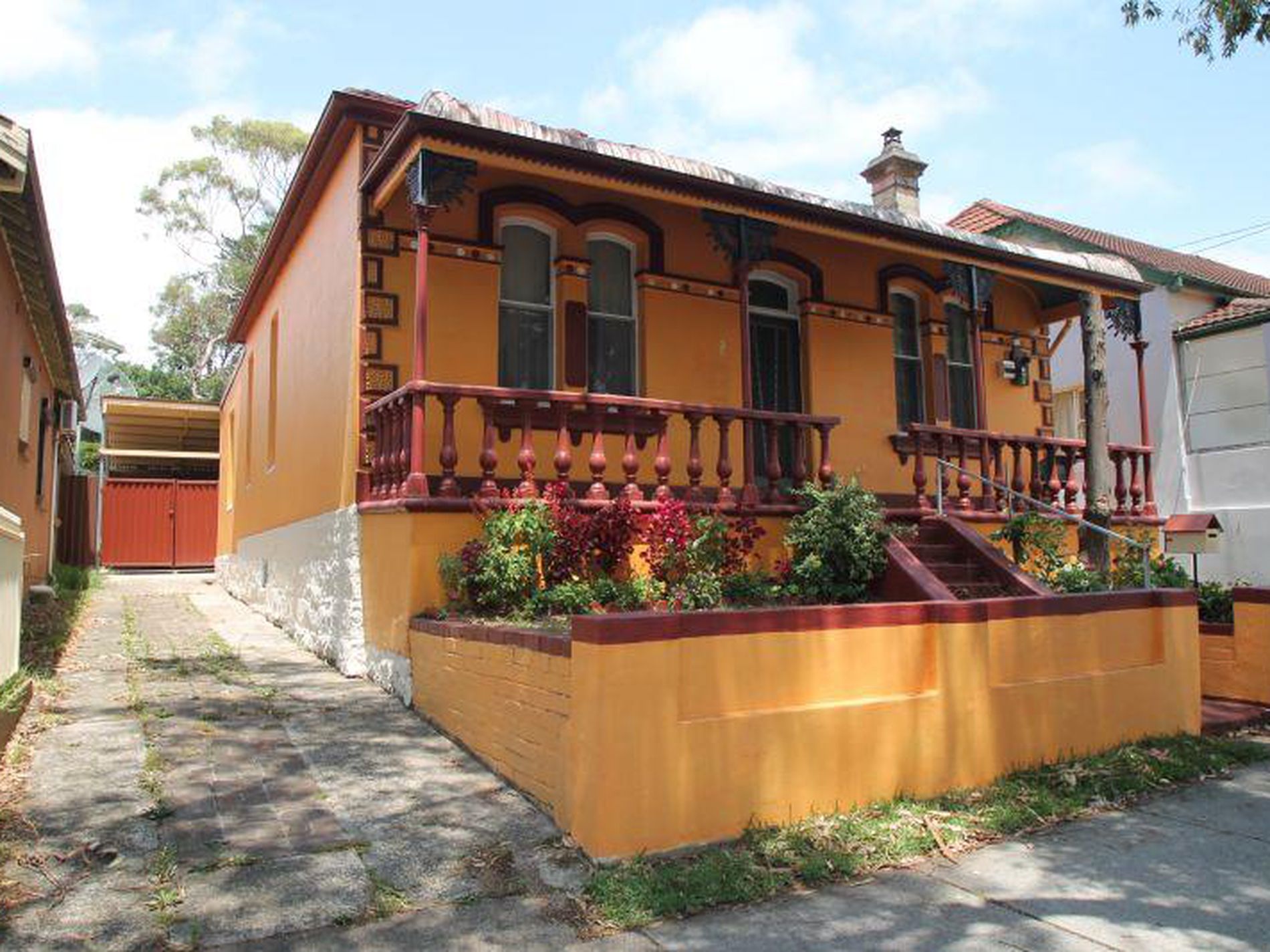 62 Wollongong Road, Arncliffe