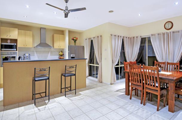 12 Millport Rise, Greenvale