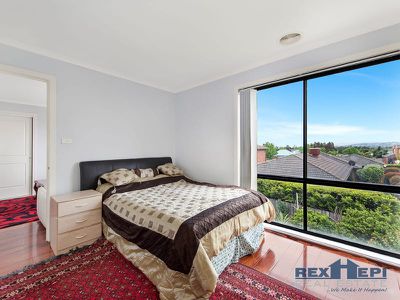 39 Kippenross Drive, Narre Warren South