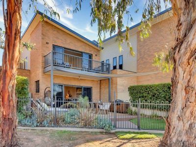 2 / 10 Luton Drive, Yarrawonga
