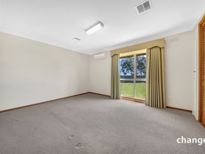 11 Robbs Road, Werribee South
