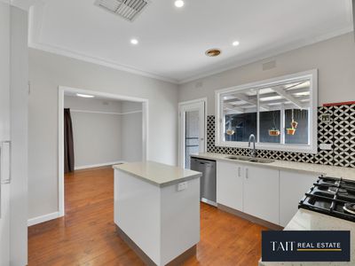 16 Garnet Avenue, Wangaratta