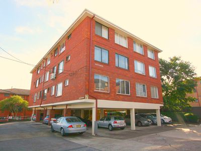 15 / 7 Bank Street, Meadowbank