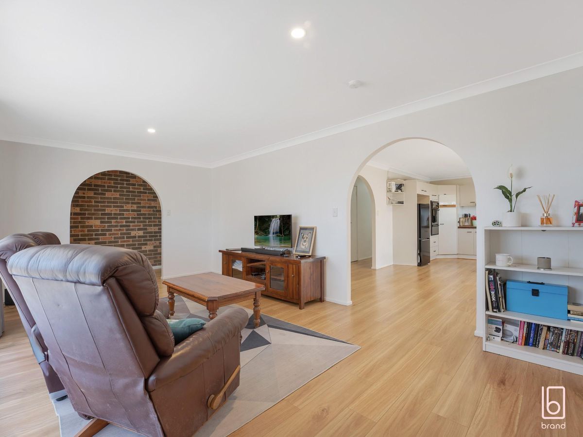 38 Twin Lakes Drive, Lake Haven