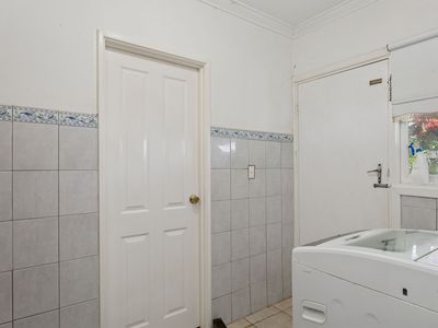 18 Harford Avenue, Viveash
