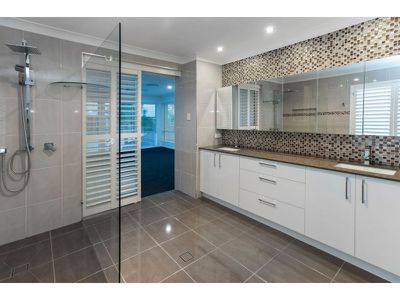 88 The Peninsula, Helensvale