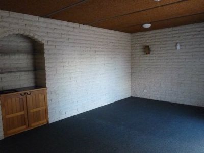 4 / 8 High Street, Horsham