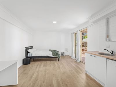 27 Well Street, Forster