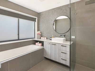 2 Yilleen Court, Mooloolaba