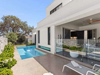 2 / 1A Palkana Drive, Warana