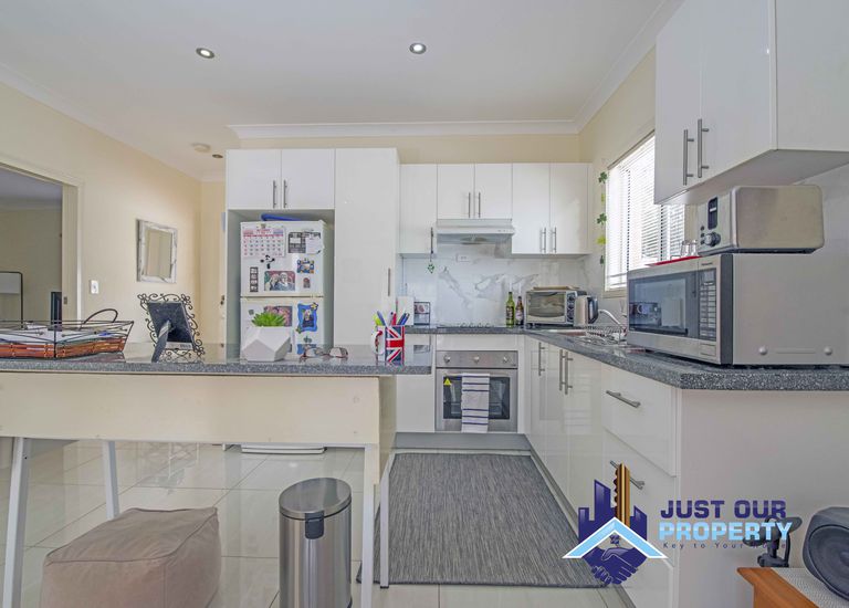 11A Mckevitte Ave, East Hills