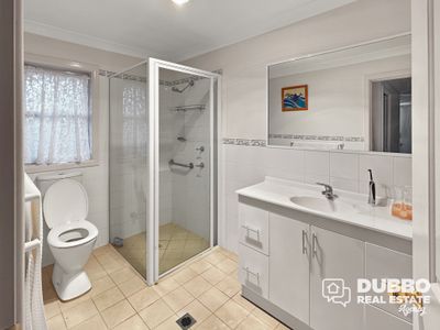 4 / 5 Gundarra Street, Dubbo